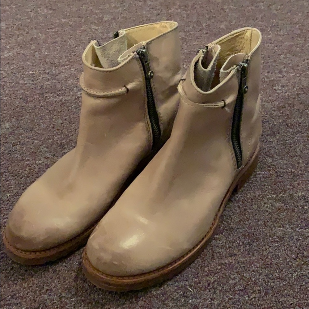 Tan Frye boots